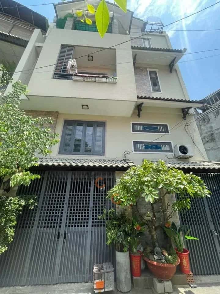 Bán nhà hẻm Dương Quảng Hàm Quận Gò Vấp, TP.HCM – 3 phòng ngủ, giá 8.7 tỷ Bán nhà hẻm Dương Quảng Hàm Quận Gò Vấp, TP.HCM – 3 phòng ngủ, giá 8.7 tỷ