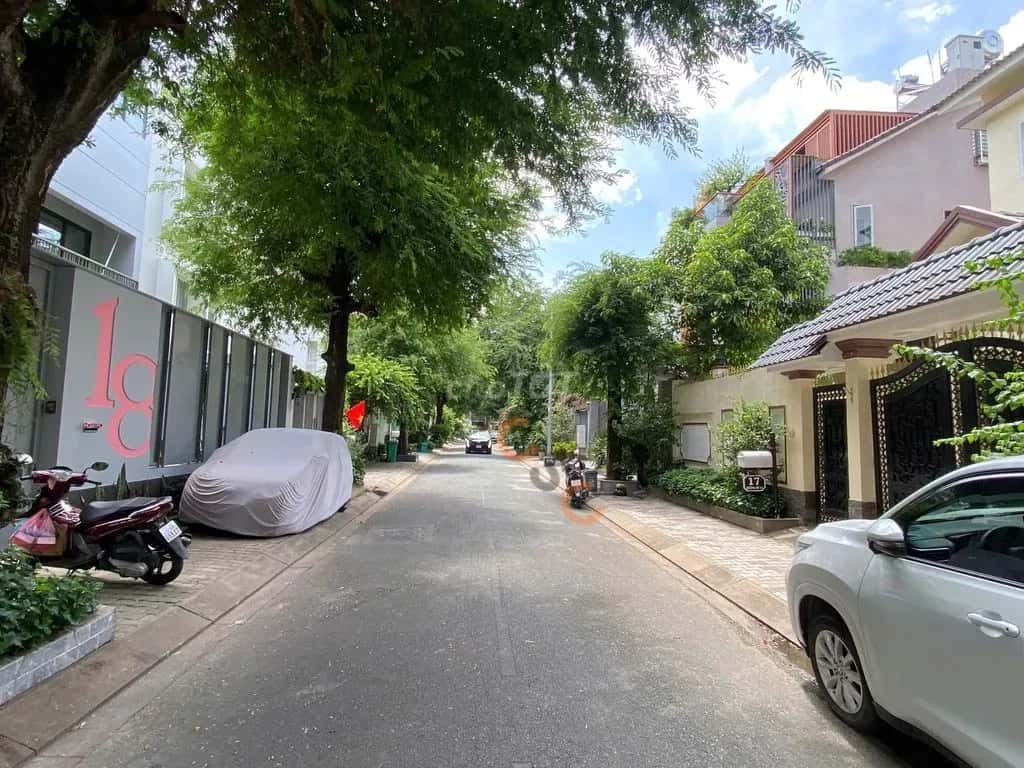 Cho thuê nhà hẻm Đường số 13 Quận 7, TP.HCM – 5 phòng ngủ, giá 45 triệu — Hình 3