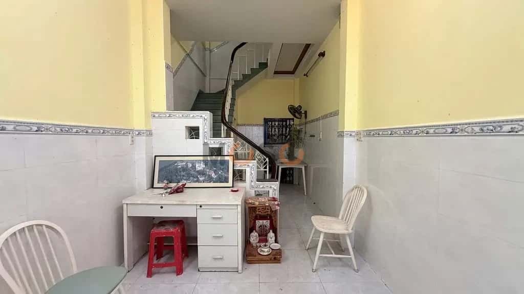 Bán nhà hẻm Đường Trần Hưng Đạo Quận 1, TP.HCM – 2 phòng ngủ, giá 6.8 tỷ — Hình 3 Bán nhà hẻm Đường Trần Hưng Đạo Quận 1, TP.HCM – 2 phòng ngủ, giá 6.8 tỷ — Hình 3
