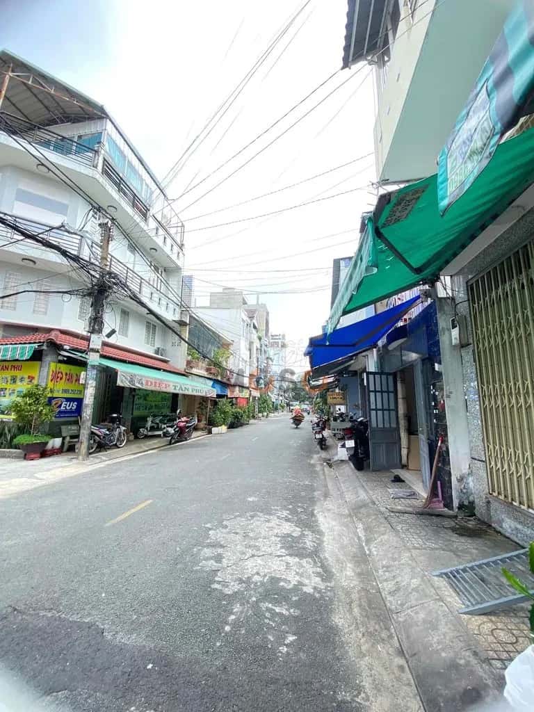 Cho thuê nhà hẻm Đường Lê Lâm Tân Phú, TP.HCM – 2 phòng ngủ, giá 10 triệu — Hình 2 Cho thuê nhà hẻm Đường Lê Lâm Tân Phú, TP.HCM – 2 phòng ngủ, giá 10 triệu — Hình 2