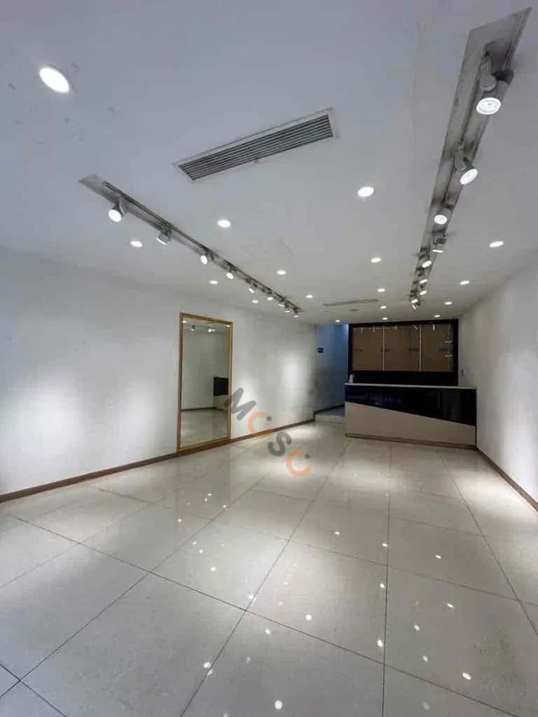 Cho thuê nhà mặt tiền Cách Mạng Tháng Tám Quận 1, TP.HCM – giá 195 triệu — Hình 2 Cho thuê nhà mặt tiền Cách Mạng Tháng Tám Quận 1, TP.HCM – giá 195 triệu — Hình 2