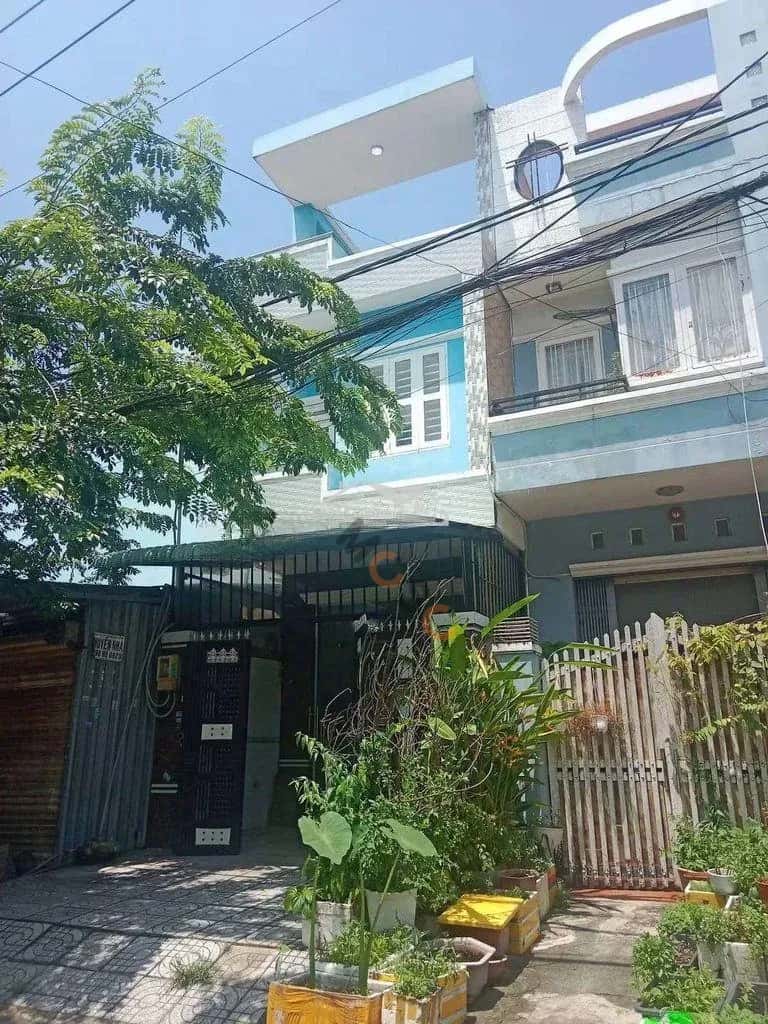 Cho thuê nhà hẻm Đường Tô Ký Huyện Hóc Môn, TP.HCM – 4 phòng ngủ, giá 12 triệu Cho thuê nhà hẻm Đường Tô Ký Huyện Hóc Môn, TP.HCM – 4 phòng ngủ, giá 12 triệu