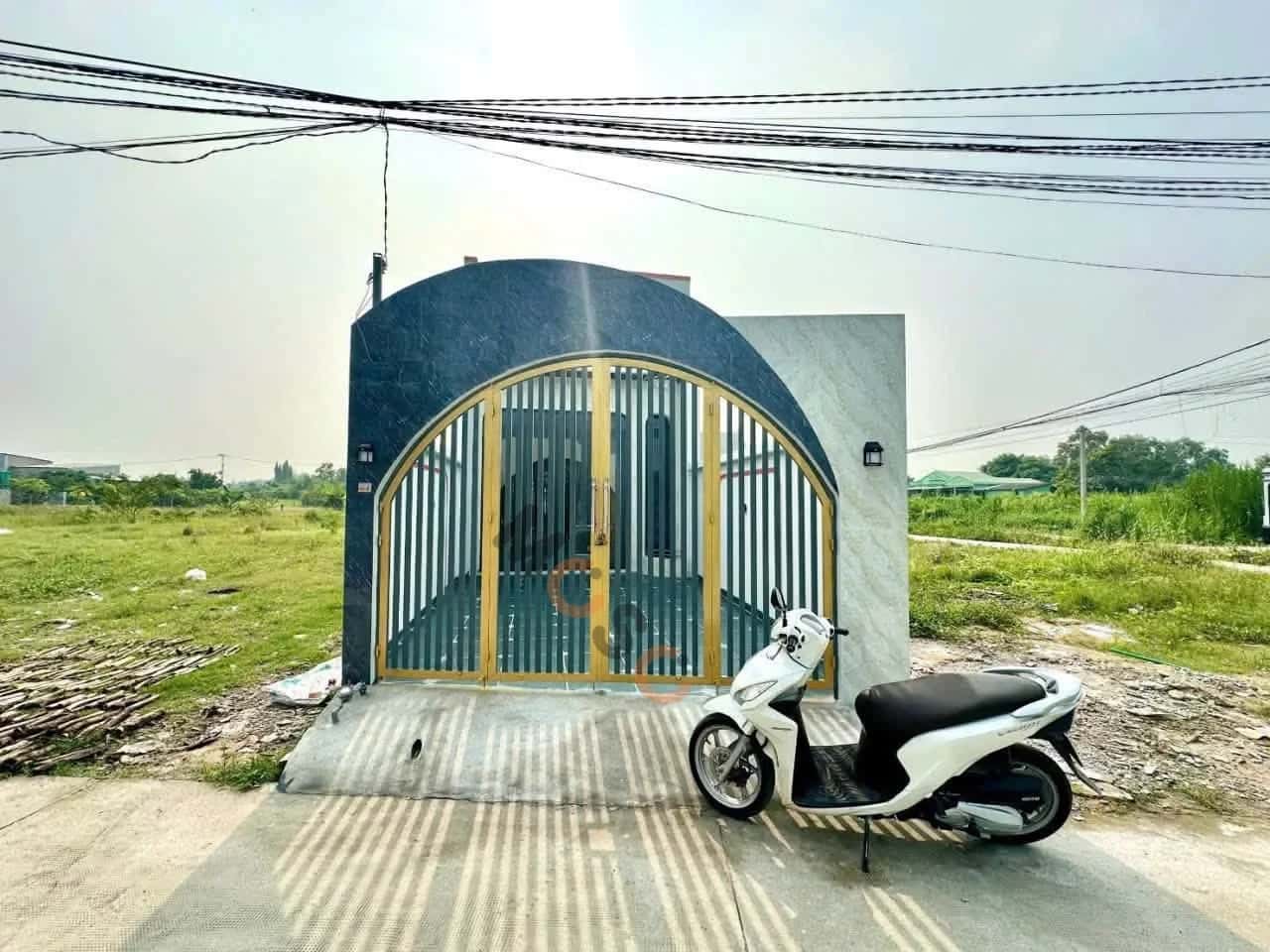 Bán nhà hẻm Ấp Lộc Tiền Huyện Cần Giuộc, Long An – 3 phòng ngủ, giá 2 tỷ Bán nhà hẻm Ấp Lộc Tiền Huyện Cần Giuộc, Long An – 3 phòng ngủ, giá 2 tỷ