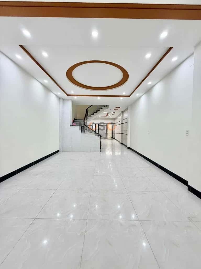 Cho thuê nhà hẻm Quận Bình Tân, Ho Chi Minh – 5 phòng ngủ, giá 17 triệu — Hình 2