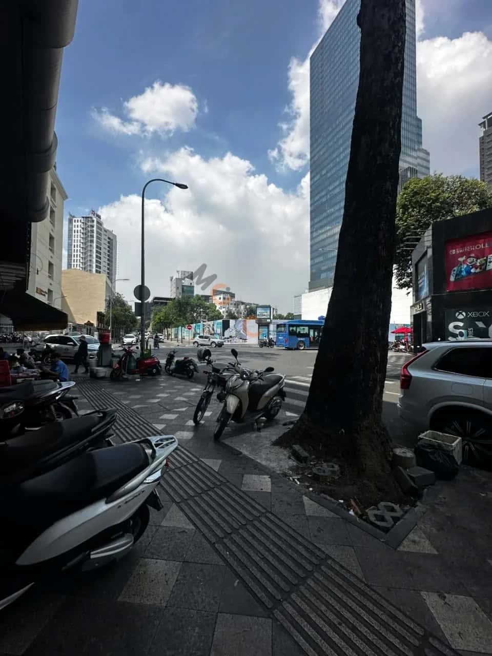 Bán căn hộ chung cư Huỳnh Thúc Kháng Quận 1, TP.HCM – 2 phòng ngủ, giá 15 tỷ — Hình 3 Bán căn hộ chung cư Huỳnh Thúc Kháng Quận 1, TP.HCM – 2 phòng ngủ, giá 15 tỷ — Hình 3