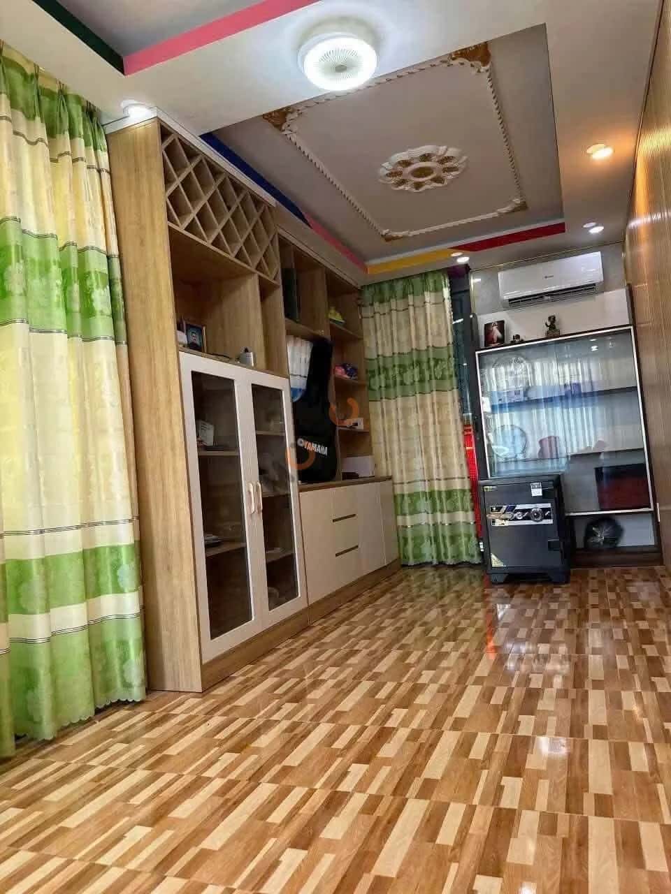 Bán nhà mặt tiền Nguyễn Văn Tiến Huyện Cần Đước, Long An – 2 phòng ngủ, giá 5.5 tỷ — Hình 2 Bán nhà mặt tiền Nguyễn Văn Tiến Huyện Cần Đước, Long An – 2 phòng ngủ, giá 5.5 tỷ — Hình 2