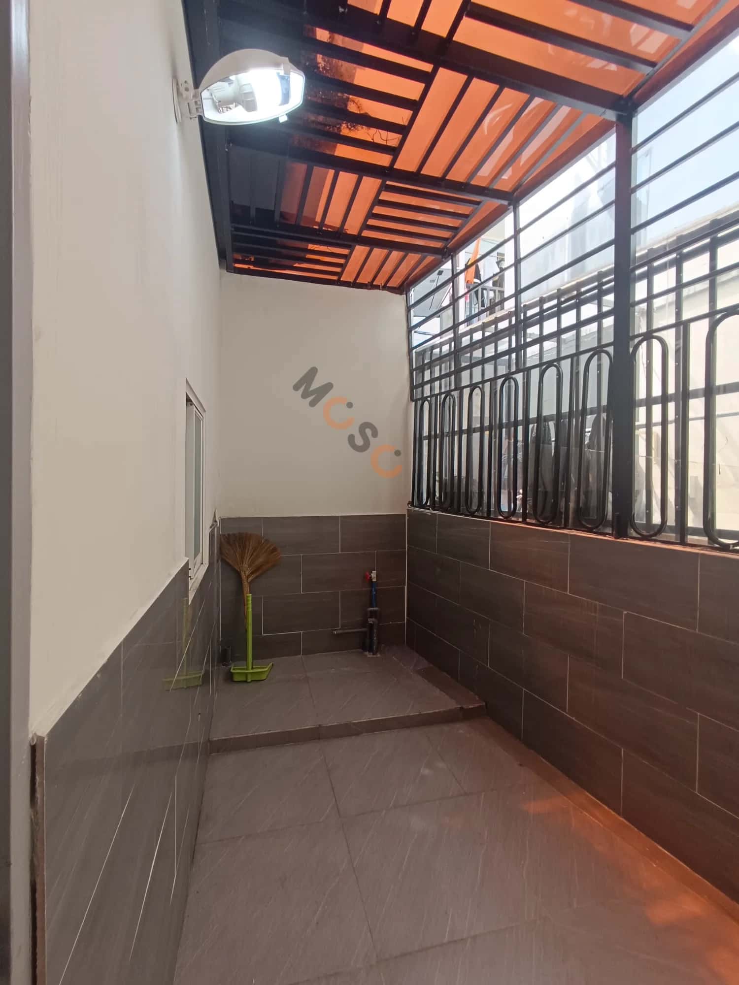Bán nhà mặt tiền Đường Nguyễn Du Thành phố Dĩ An, Bình Dương – 2 phòng ngủ, giá 4.6 tỷ - ảnh 2