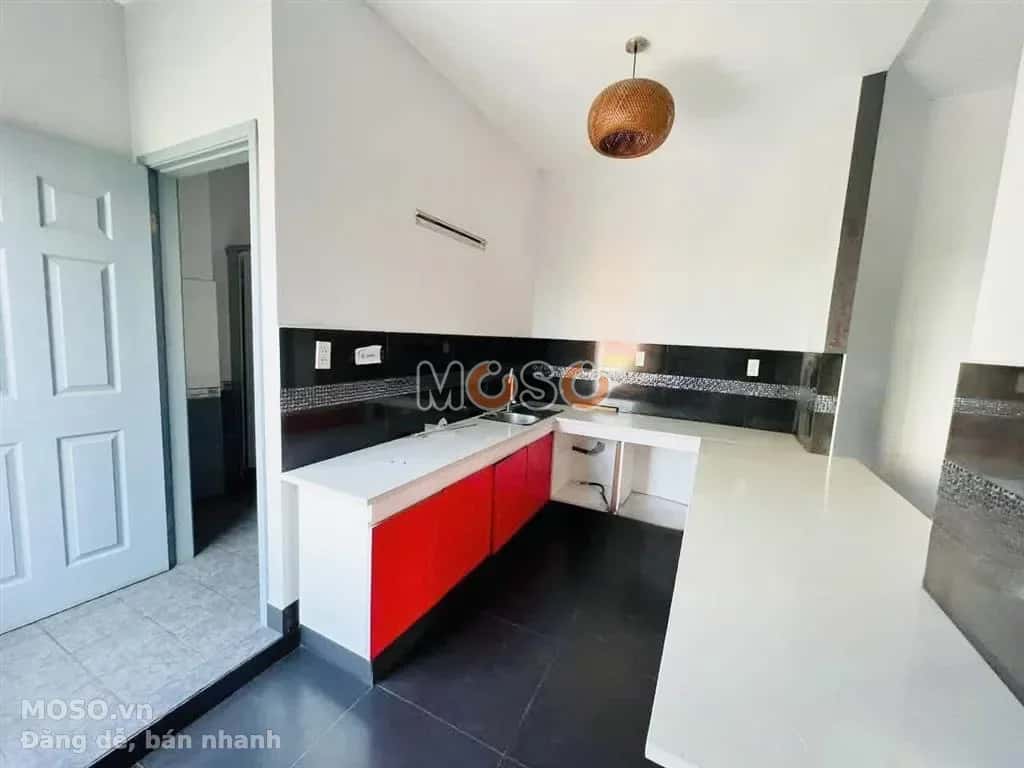 Cho thuê nhà mặt tiền Đường 3 Tháng 2 Hải Châu, Đà Nẵng – 7 phòng ngủ, giá 35 triệu - ảnh 4