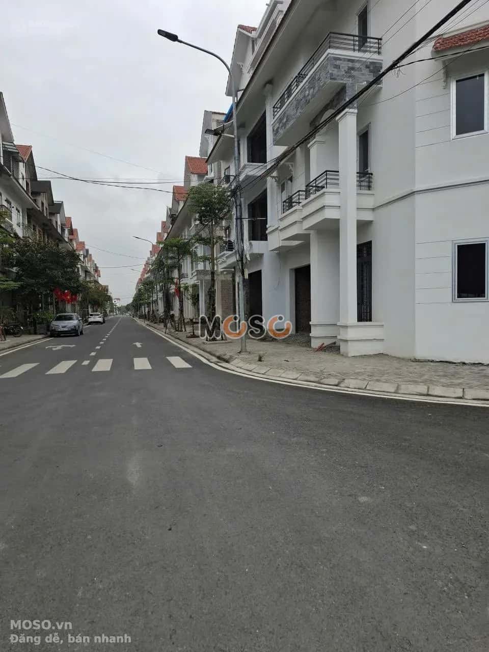 Bán nhà mặt tiền Hoàng Quốc Việt Huyện Đan Phượng, TP. Hà Nội – 8 phòng ngủ, giá 29.9 tỷ - ảnh 2