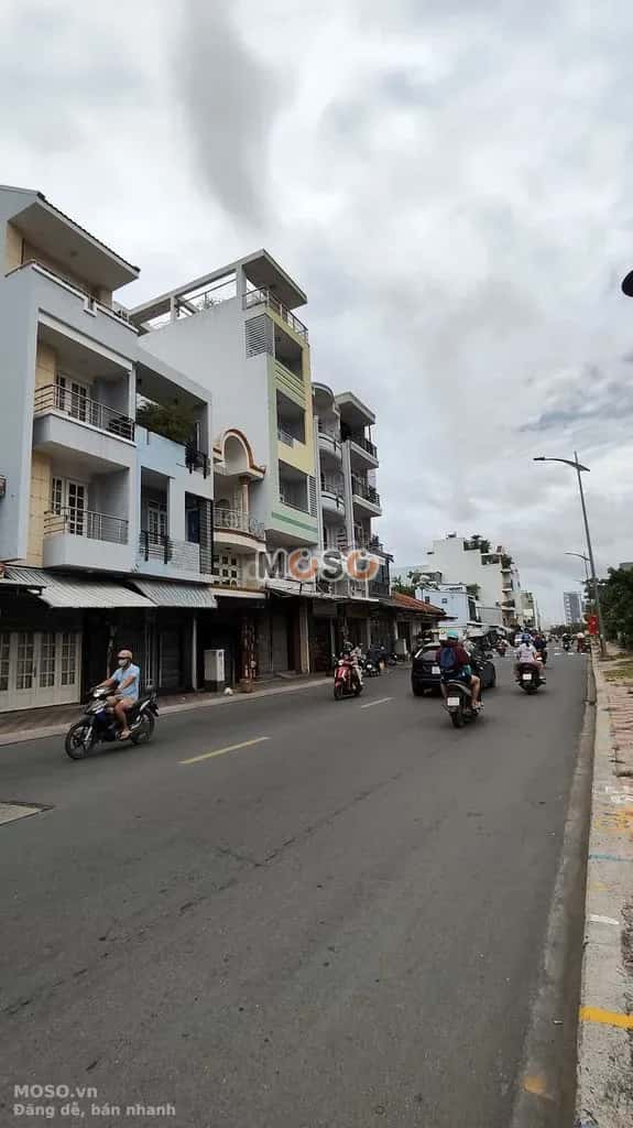 Cho thuê nhà mặt tiền Đường Bình Đông Quận 8, TP.HCM – 8 phòng ngủ, giá 30 triệu - ảnh 1