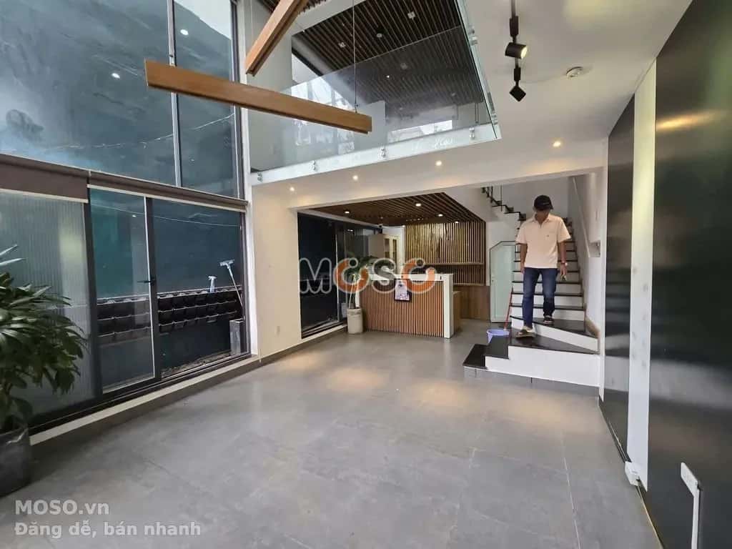 Cho thuê nhà mặt tiền Lê Lợi Hải Châu, Đà Nẵng – 4 phòng ngủ, giá 20 triệu - ảnh 2