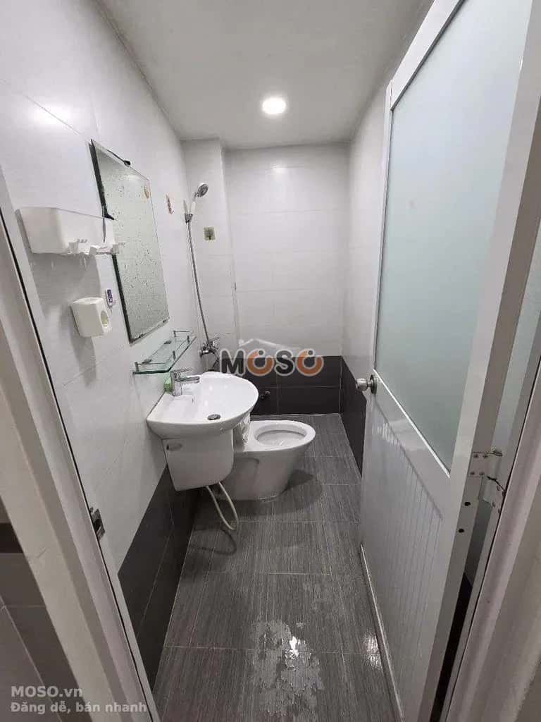 Cho thuê nhà hẻm Đường Phan Thị Hành Quận Tân Phú, TP.HCM – 3 phòng ngủ, giá 9 triệu - ảnh 3