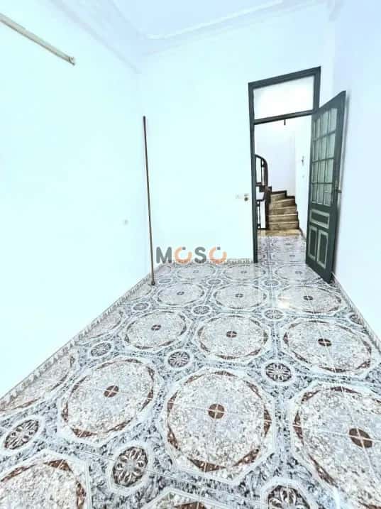 Cho thuê nhà mặt tiền Đường Thụy Khuê Ba Đình, Hà Nội – giá 17 triệu - ảnh 4
