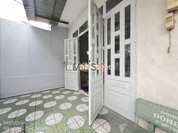 Cho thuê nhà hẻm Phạm Thị Vàng Huyện Hóc Môn, TP.HCM – 2 phòng ngủ, giá 4.5 triệu - ảnh 2