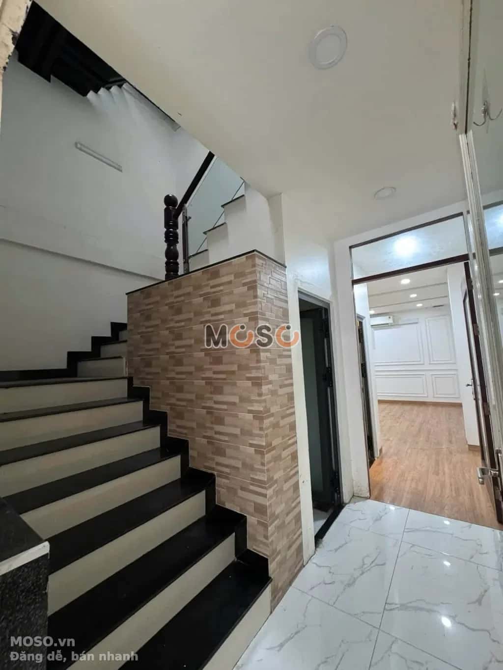 Cho thuê nhà mặt tiền Hùng Vương Ninh Kiều, Cần Thơ – 4 phòng ngủ, giá 20 triệu - ảnh 1