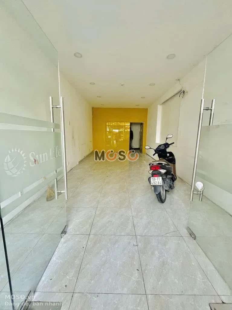 Cho thuê nhà mặt tiền Đường Nguyễn Thái Sơn Gò Vấp, TP.HCM – 5 phòng ngủ, giá 30 triệu - ảnh 1