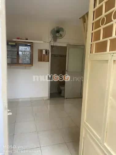 Cho thuê nhà hẻm Đường Huỳnh Mẫn Đạt Quận 5, TP.HCM – 2 phòng ngủ, giá 7.5 triệu - ảnh 2