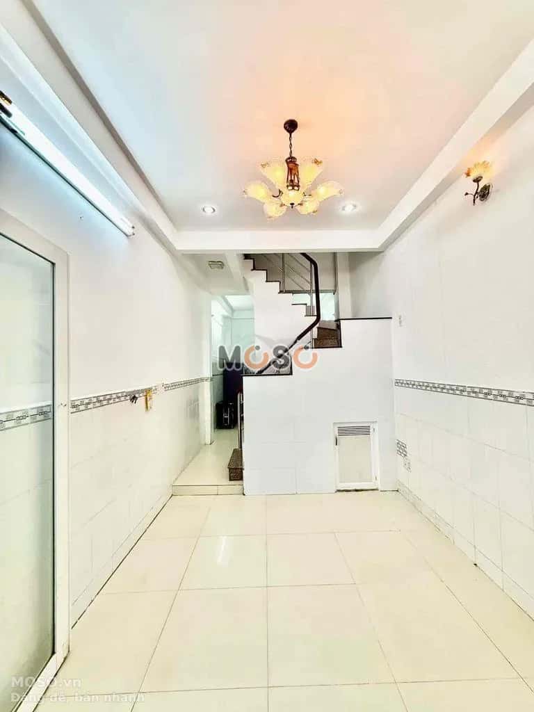 Cho thuê căn hộ chung cư Hẻm 100 Thích Quảng Đức Quận Phú Nhuận, TP.HCM – 3 phòng ngủ, giá 11 triệu - ảnh 2