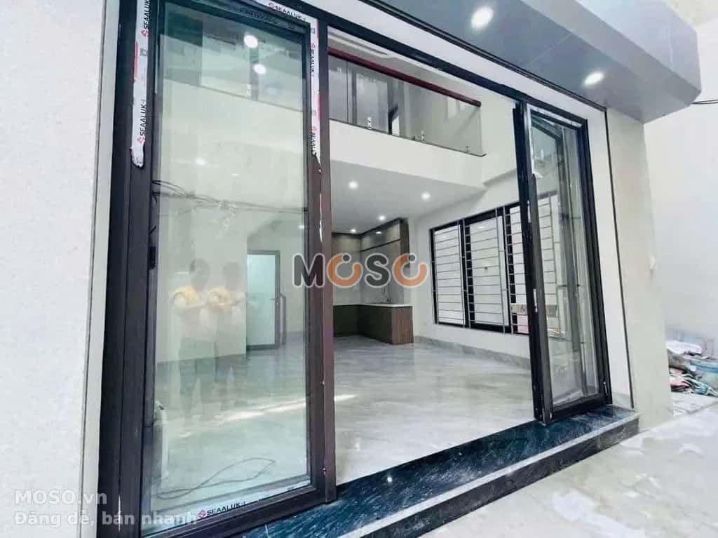 Cho thuê nhà hẻm Đường Nguyễn Văn Cừ Bồ Đề, Hà Nội – 3 phòng ngủ, giá 11 triệu - ảnh 1
