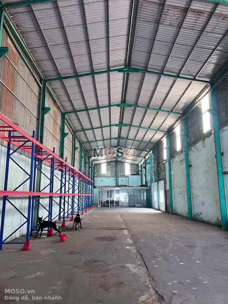 Cho thuê kho, nhà xưởng Lê Quang Định Thị xã Tân Uyên, Ho Chi Minh – 4 phòng ngủ, giá 30 triệu - ảnh 1