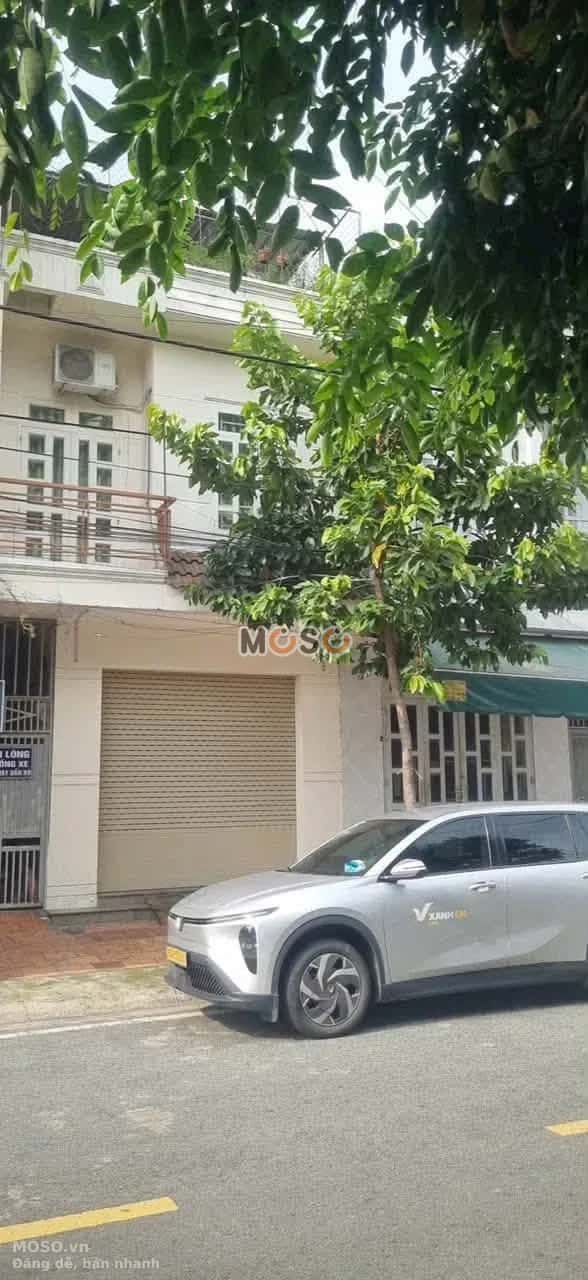 Bán nhà mặt tiền đường NA11 Thành phố Thuận An, Bình Dương – 9 phòng ngủ, giá 4.7 tỷ - ảnh 1
