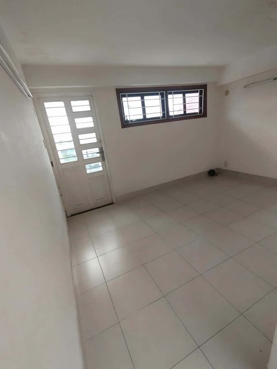 Cho thuê nhà hẻm Phố Tạ Quang Bửu Quận 8, TP.HCM – 1 phòng ngủ, giá 3.8 triệu — Hình 2