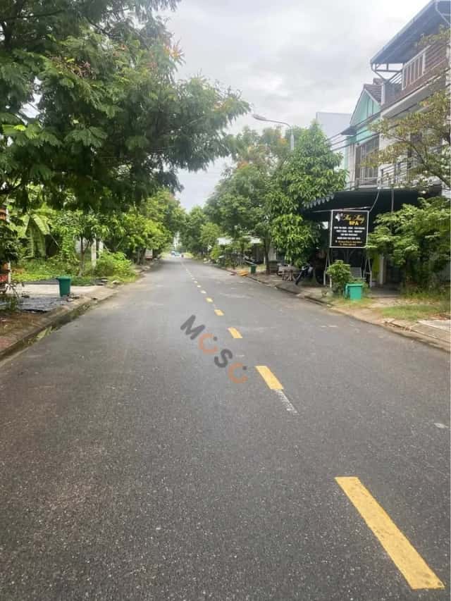 Plot of land 90 m² · Hòa Phú 9