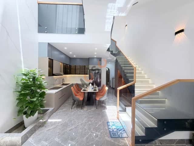 Townhouse 76.5 m² · 4 bed · Chơn Tâm 9