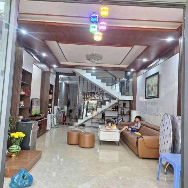 Townhouse 100 m² · 5 bed · Đường Nguyễn Đình Trọng