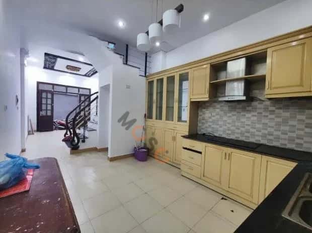 Townhouse 40 m² · 4 bed · Đê la Thành