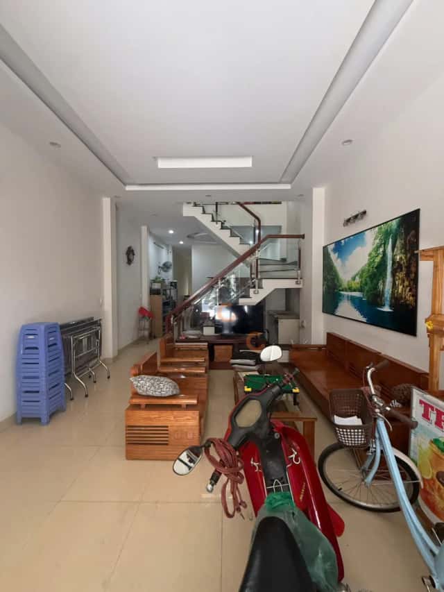 Nhà phố 82,8 m² · 3 PN ·  Nguyễn Quyền 