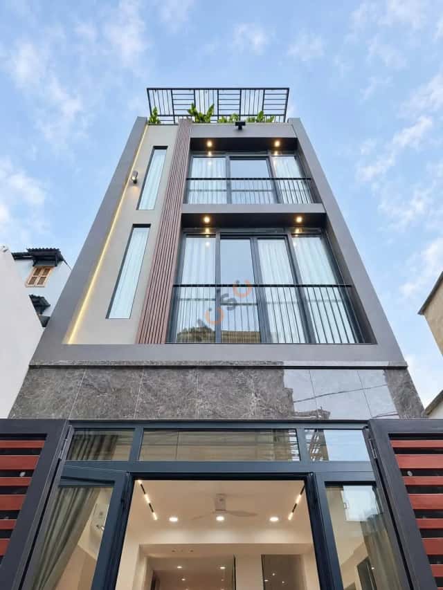 Townhouse 36.7 m² · 3 bed · Quang Trung