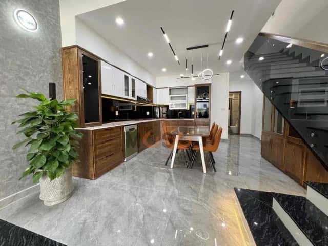 Nhà phố 80 m² · 4 PN · Hoàng Hiệp