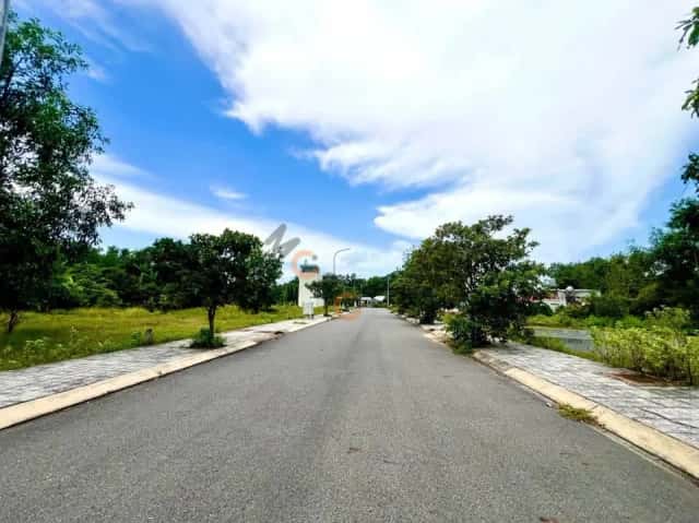 Đất 98,3 m² · hẻm 387 Nguyễn Văn Khạ 