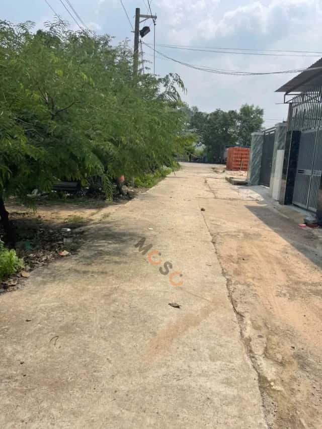 Nhà phố 138,6 m² · 2 PN · đường DT744