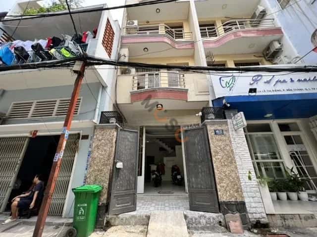 Room 30 m² · Đường Lê Thị Riêng