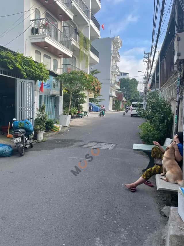 Nhà phố 44 m² · 2 PN · Đường Phan Văn Hớn