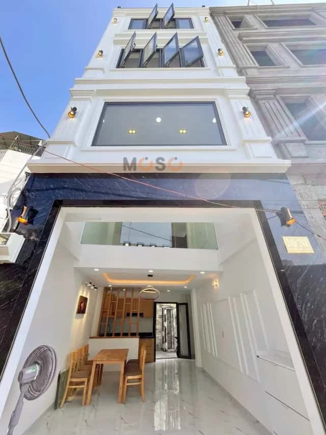 Townhouse 81 m² · 5 bed · Đường Thành Thái