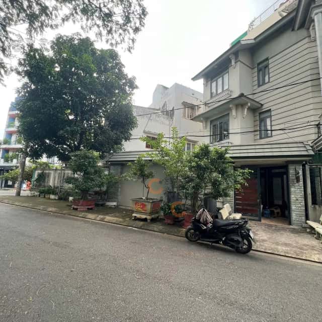 Townhouse 92.5 m² · 4 bed · Lê Đức Thọ