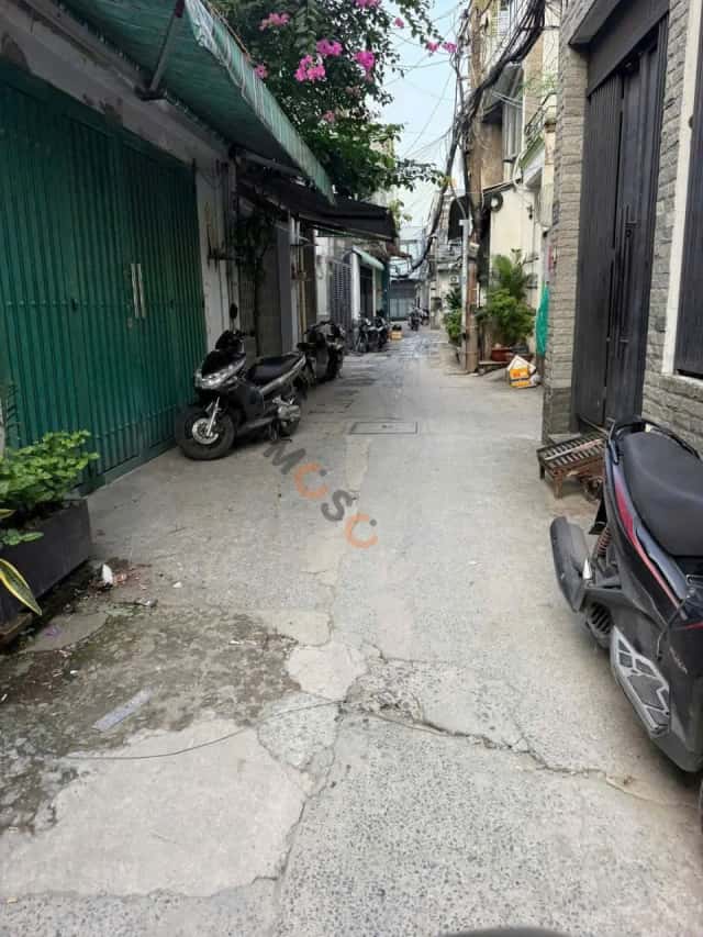 Townhouse 26.2 m² · 3 bed · Phú Trung