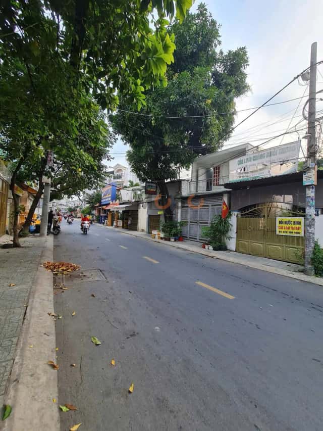 Townhouse 68 m² · 1 bed · Nguyễn Văn Công