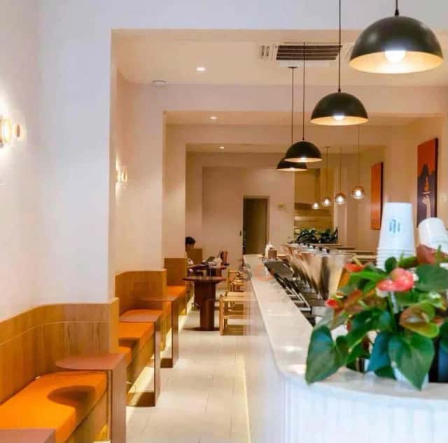 Nhà phố 300 m² · Đường Nguyễn Thị Minh Khai