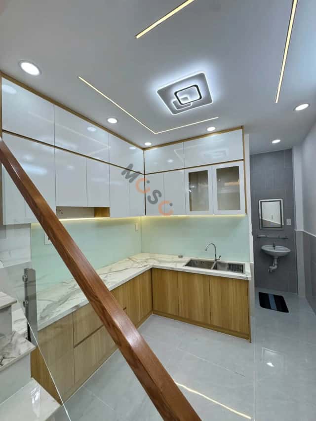 Nhà phố 19 m² · 2 PN · đường số 8B