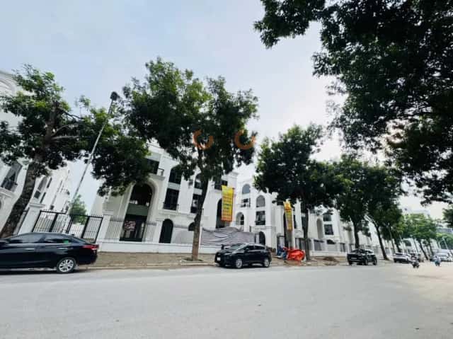 Nhà phố 200 m² · Đường Trục Phía Nam Hà Nội