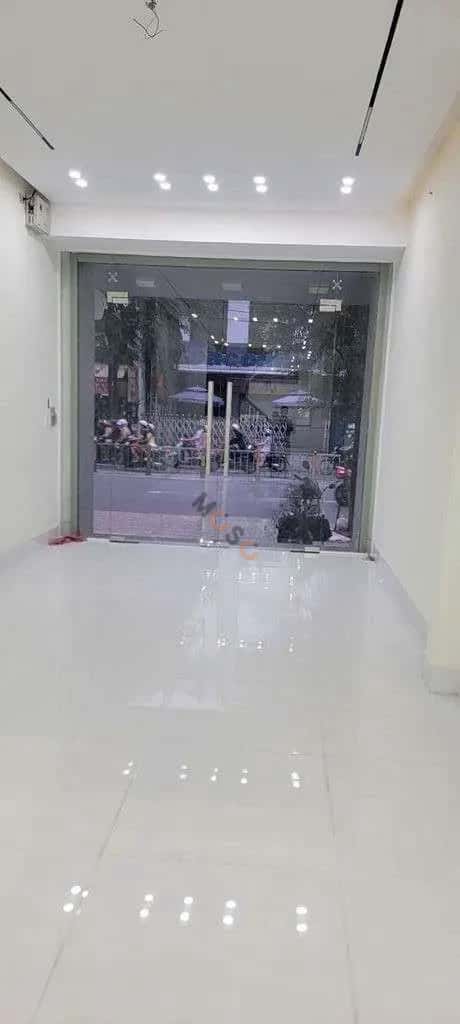 Townhouse 42 m² · 1 bed · Đường Lê Lợi