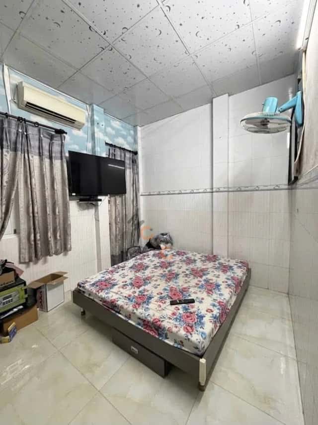 Townhouse 37.5 m² · 2 bed · Lạc Long Quân