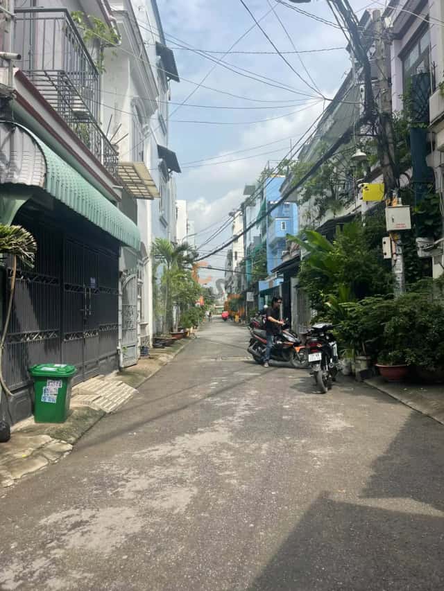 Townhouse 48 m² · 4 bed · đường số 51