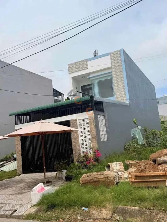 Nhà phố 100 m² · 2 PN · Phan Thao