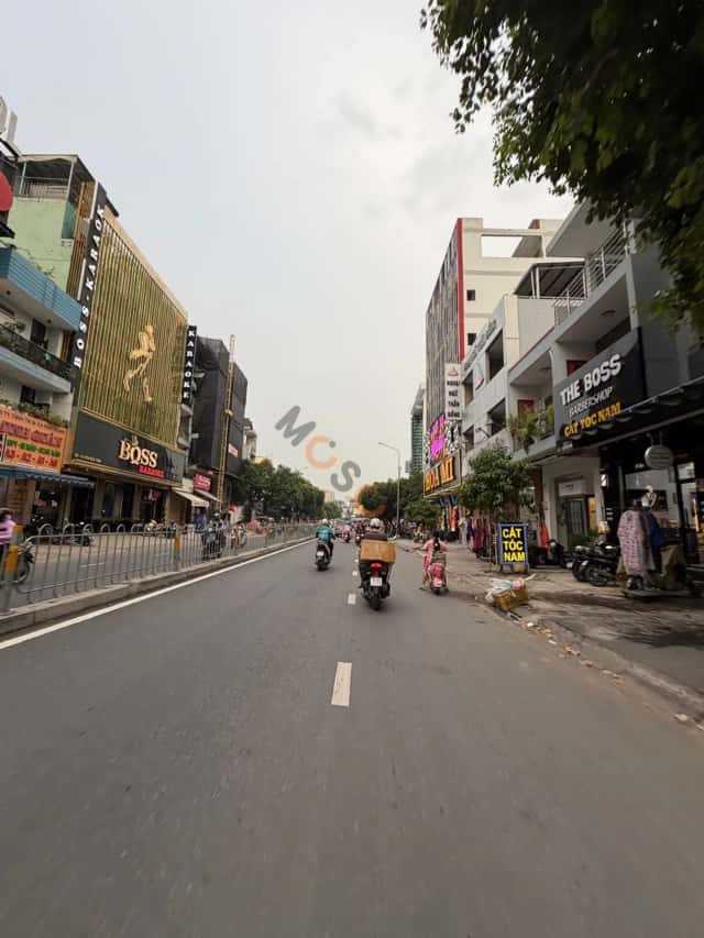 Townhouse 61 m² · 3 bed · Nguyễn Sơn