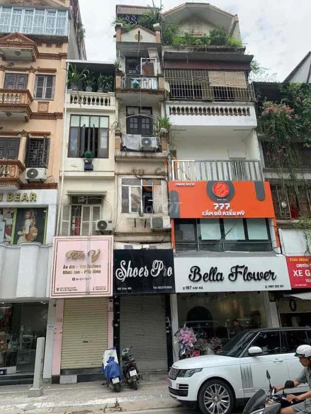 Nhà phố 17,7 m² · 3 PN · Kim Mã